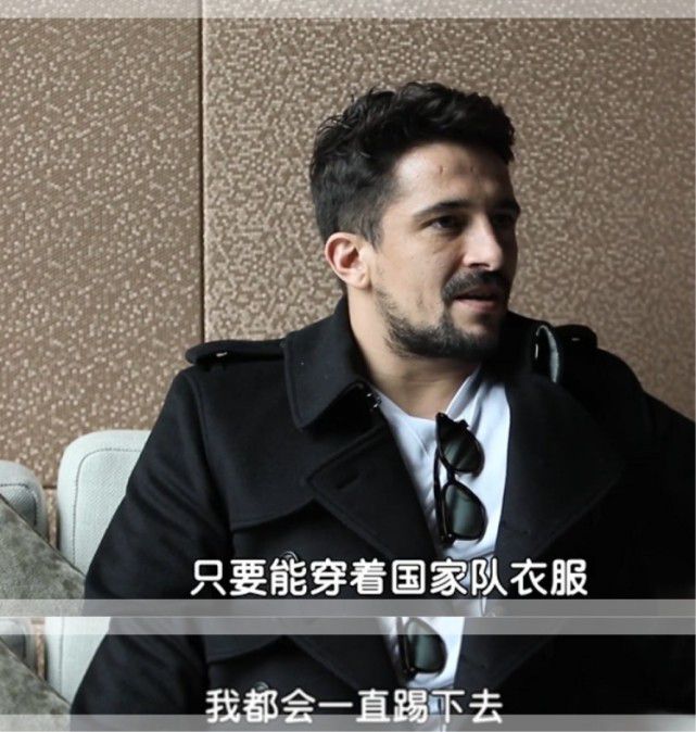 没出半个小时，她就已经累得双手抽筋，腰酸背痛。